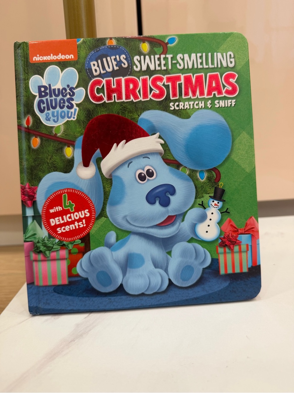 Blue's Clues & You! Blue's Sweet-Smelling Christmas Scratch & Sniff Book - Blue